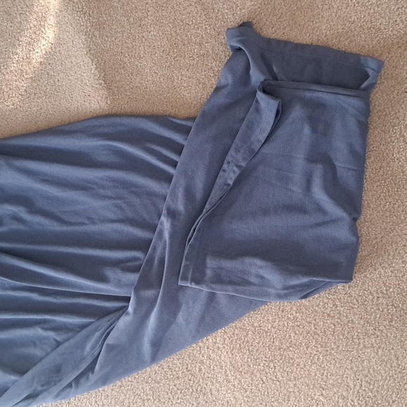 MEDIUM  HALARA CASUAL BIB- OVERALLS - Picture 6 of 8